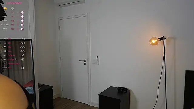 NeonyMuse's cam snapshot