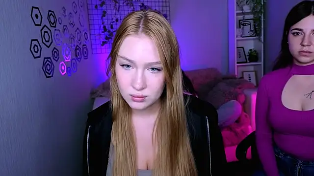 playful_sophie's cam snapshot