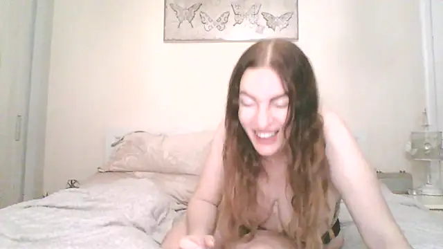 EllaKent's cam snapshot