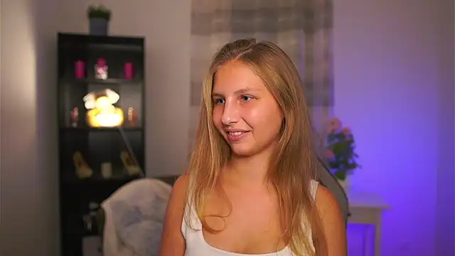 emmie_murray's cam snapshot