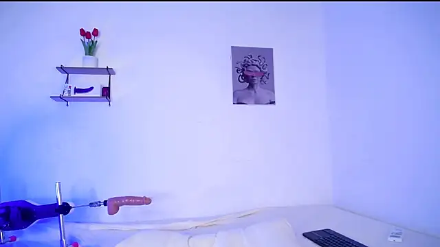 Luci_Darkrose's cam snapshot