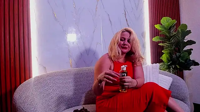 tashaevanss's cam snapshot