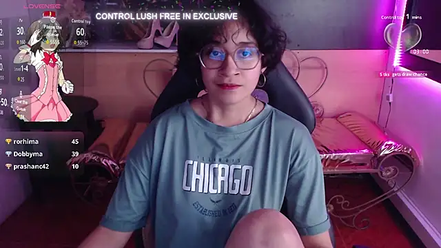 Lili_Gomez_'s cam snapshot