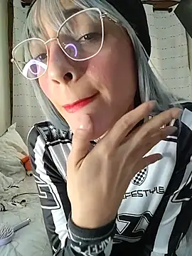 Dani-peggin's cam snapshot