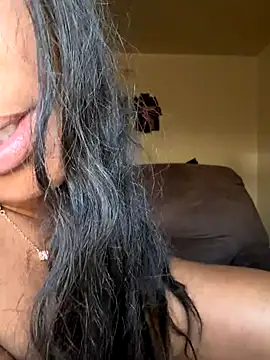 Realwetpussy's cam snapshot