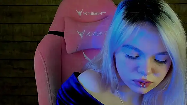 AnnaDelon's cam snapshot