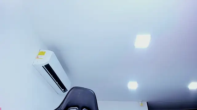 megan_bigboobs_'s cam snapshot