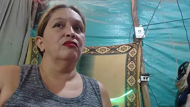 mom_son_dirty's cam snapshot