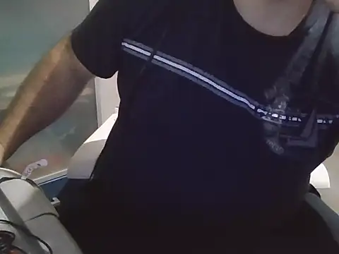 iron_boy80 live sex cam