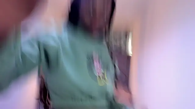 Sara_Naugty's cam snapshot