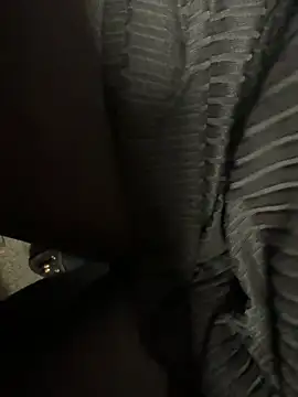 HiddenHoneyLDN's cam snapshot