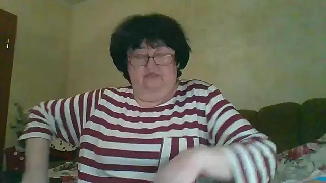 MilaSky5303's cam snapshot