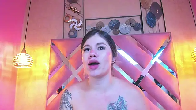 SweetMichel_'s cam snapshot