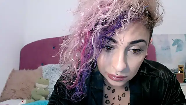 AAARUNY's cam snapshot