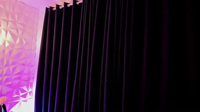 VeroHands's cam snapshot