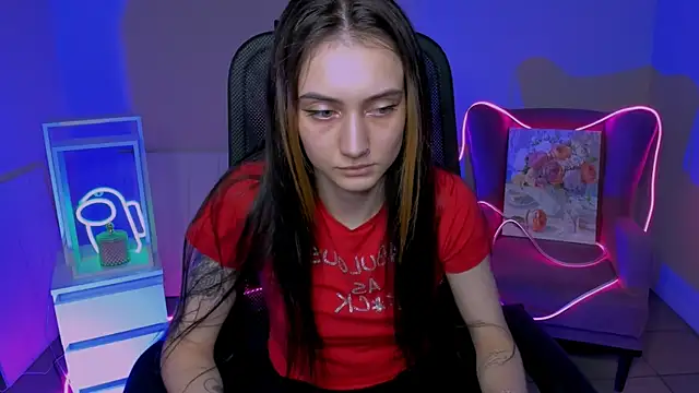 olivianorton's cam snapshot