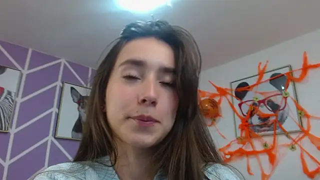 Adhara_Kitten's cam snapshot