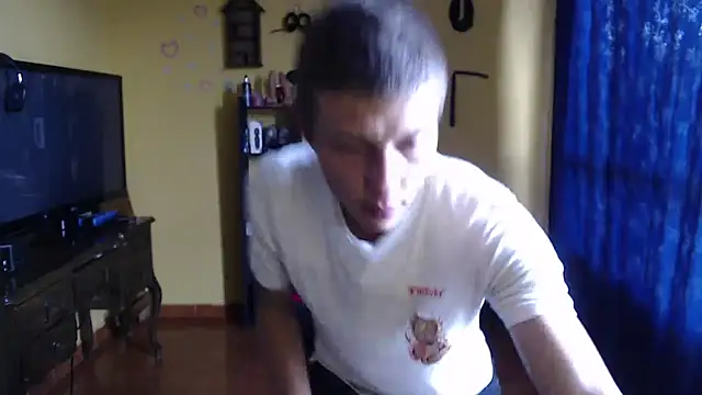 Violet_And_Smith's cam snapshot