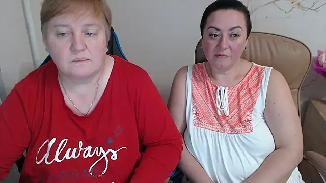 Bertie_Adeline's cam snapshot