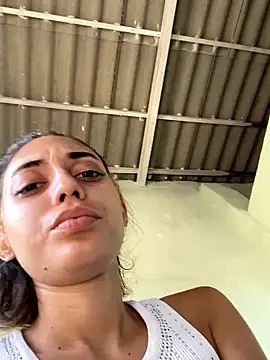 loirinhaaa's cam snapshot