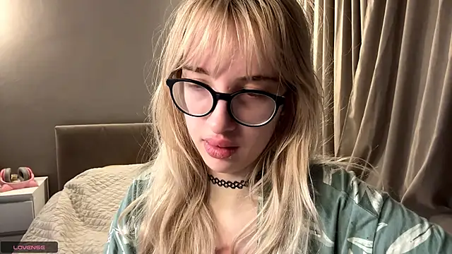 Milkmoriee's cam snapshot