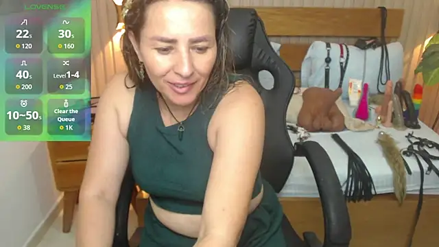 luciana_ballesteros_'s cam snapshot