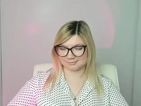 Lola_moree's cam snapshot