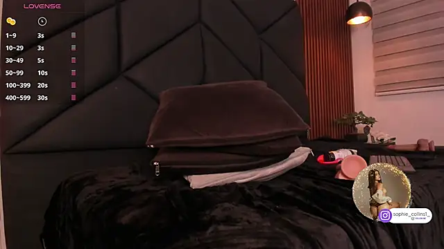 SophieCollins_1's cam snapshot