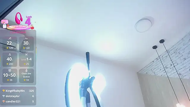 sophia_brunette_'s cam snapshot