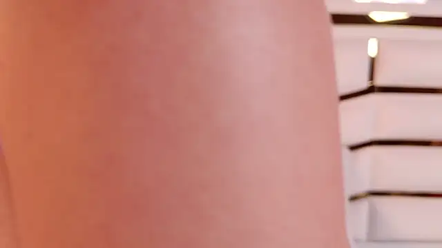 ambar_rosse25's cam snapshot