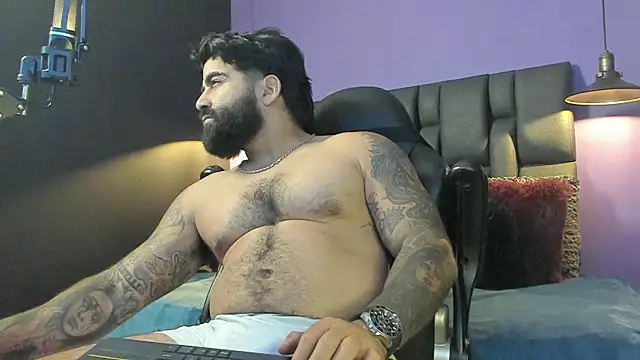 Lyon_vach live sex cam