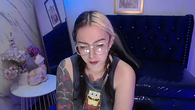 Hela_v's cam snapshot