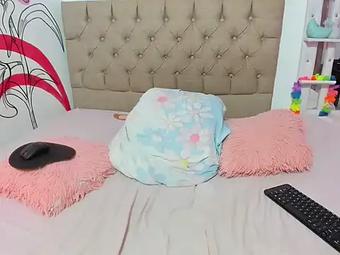 Meli_lewis's cam snapshot