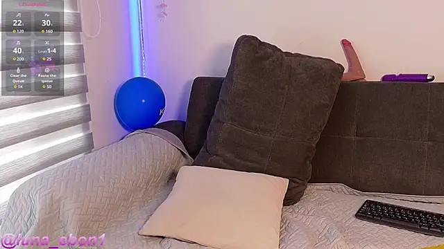 luna_ebony1's cam snapshot