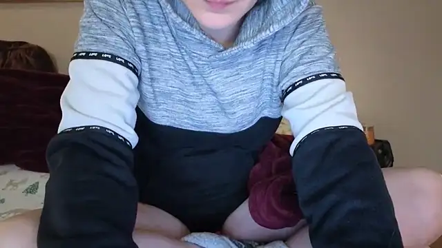 Angelicaskeet's cam snapshot