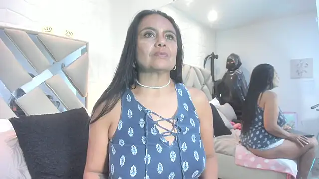 raquell_moore's cam snapshot