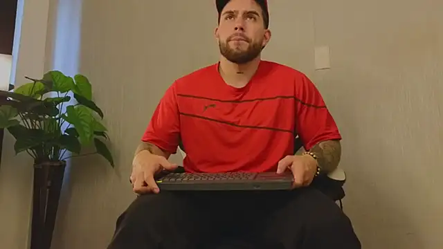 Ades_Lowe's cam snapshot