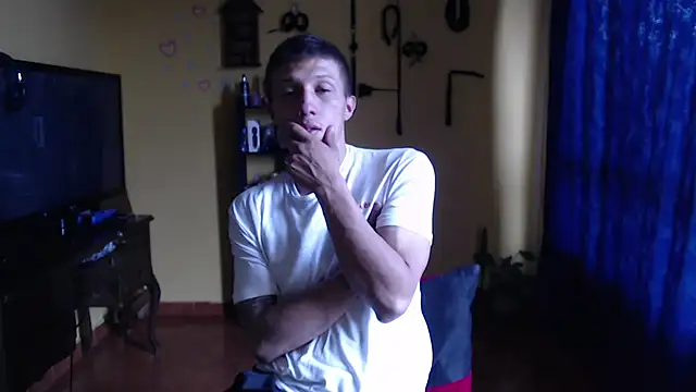 Violet_And_Smith's cam snapshot