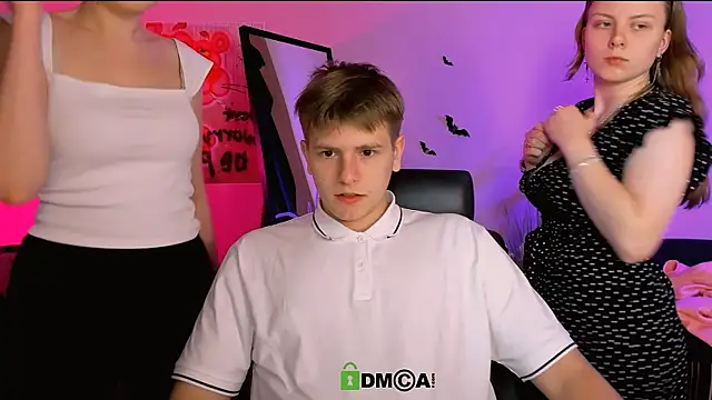 leslie_bird's cam snapshot