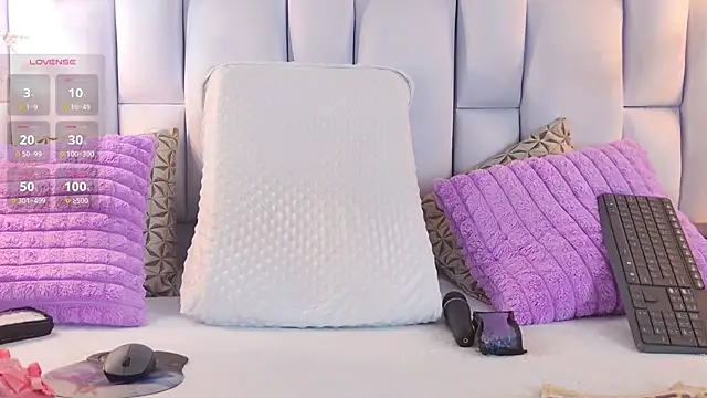 Iris_Ross_'s cam snapshot