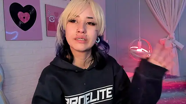 Hannahpage's cam snapshot