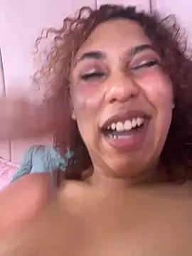 lauraltt's cam snapshot