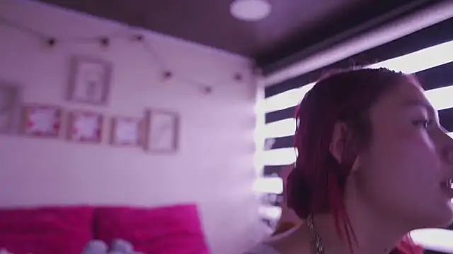 Rebecah_1's cam snapshot