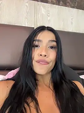 Bella_Smiith_'s cam snapshot