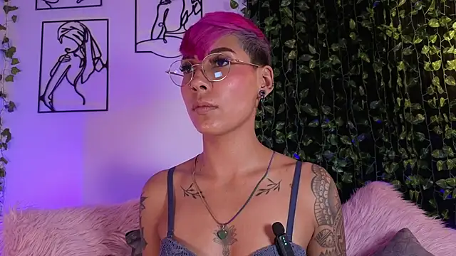 MiaMorgan_'s cam snapshot