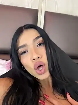 Bella_Smiith_'s cam snapshot