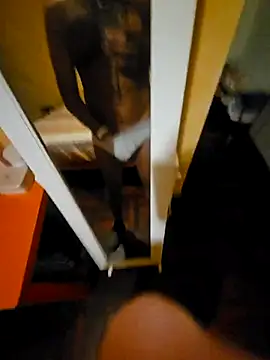 Dolceporco19 live sex cam