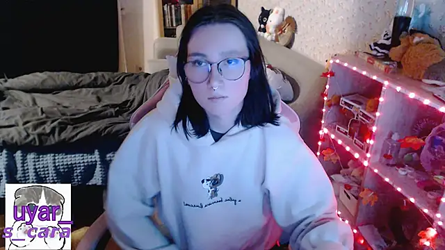 s_cara's cam snapshot