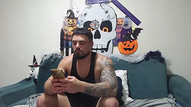 Tiberius_hunk live sex cam