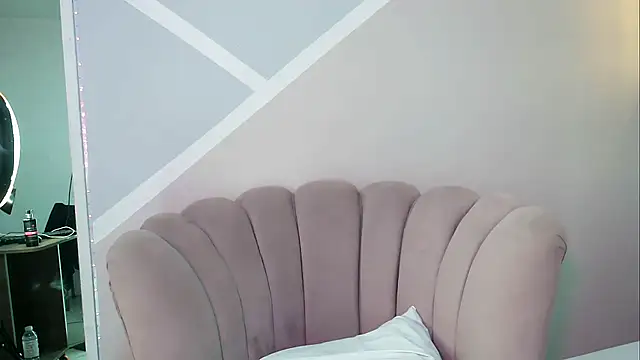 pocahontamoon's cam snapshot